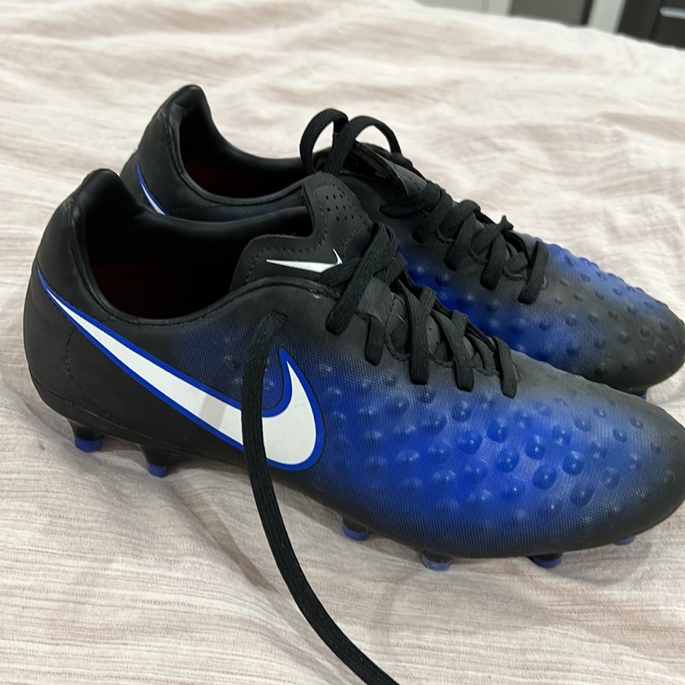 Soccer cleats new